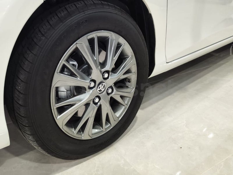 Toyota Yaris - Foto 8