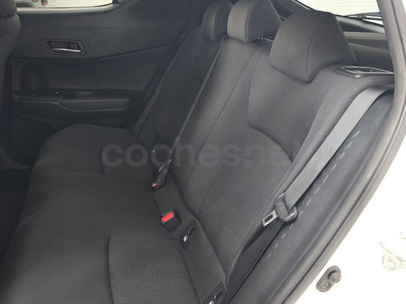 Toyota C-HR - Foto 9