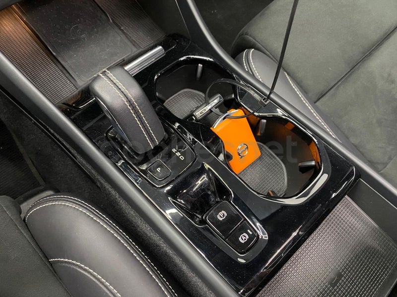 Volvo XC40 - Foto 16