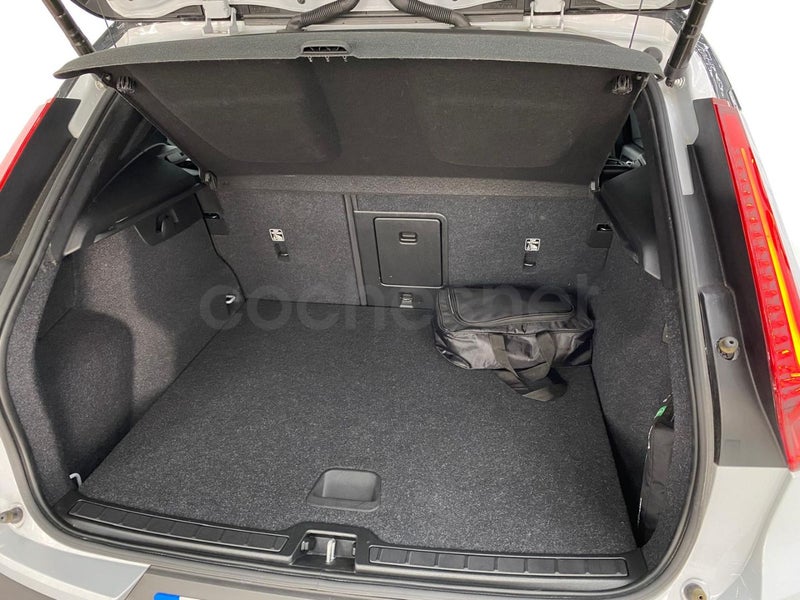 Volvo XC40 - Foto 22
