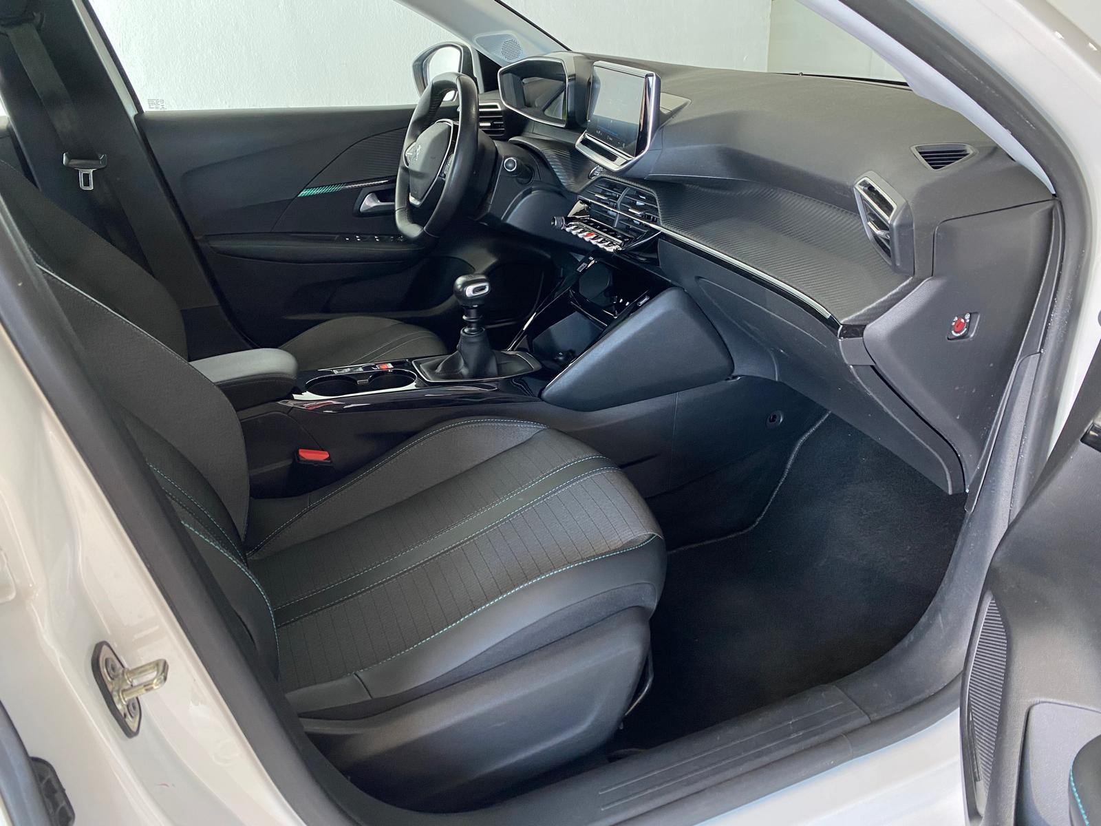 Peugeot 208 - Foto 3