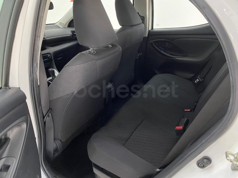 Toyota Yaris - Foto 11
