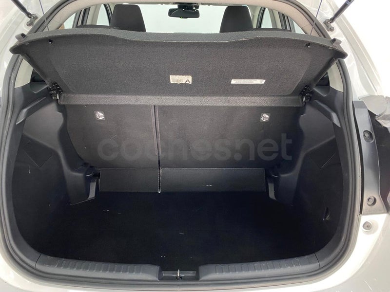 Toyota Yaris - Foto 12