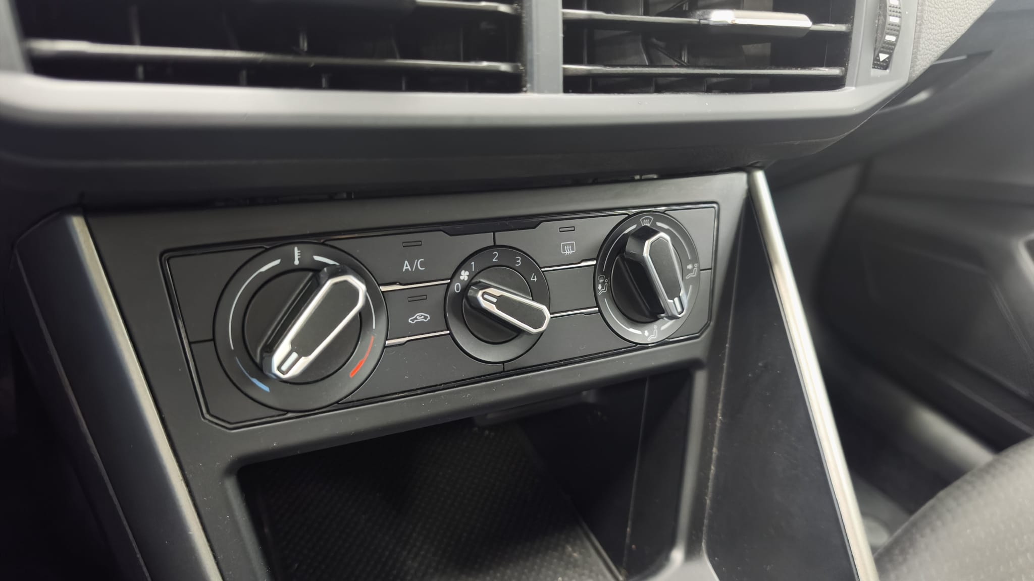 Volkswagen Polo - Foto 5