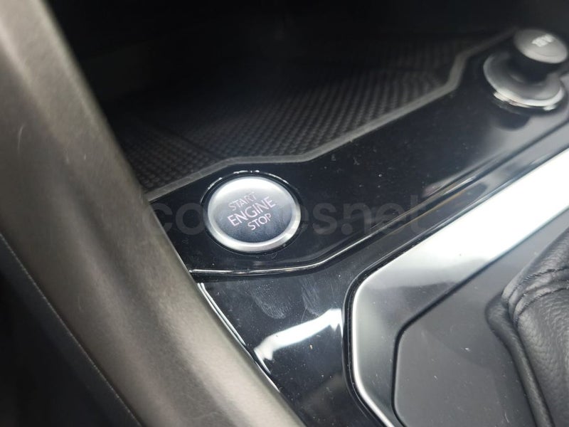 Volkswagen T-Roc - Foto 4