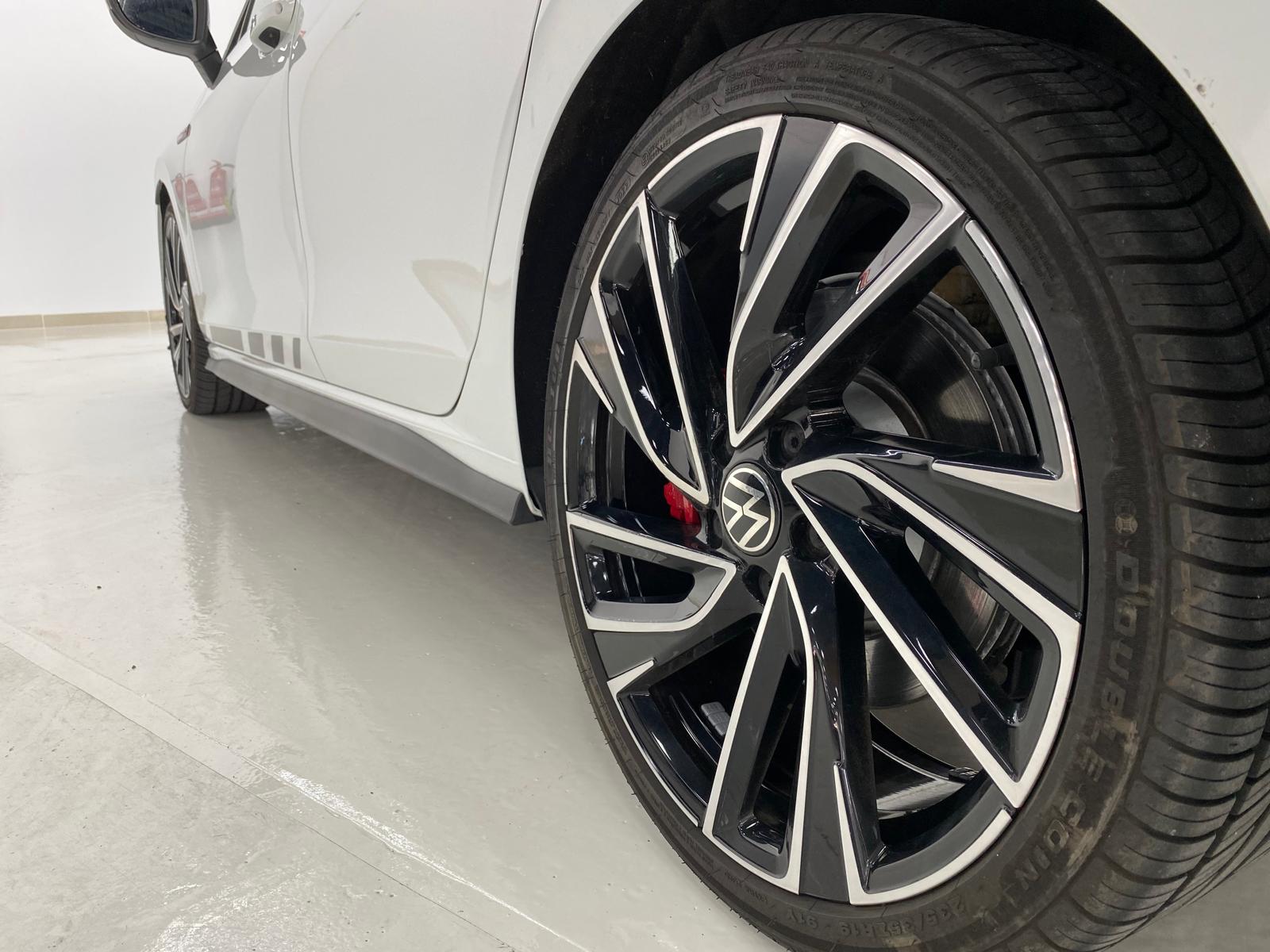 Volkswagen Golf GTI - Foto 14