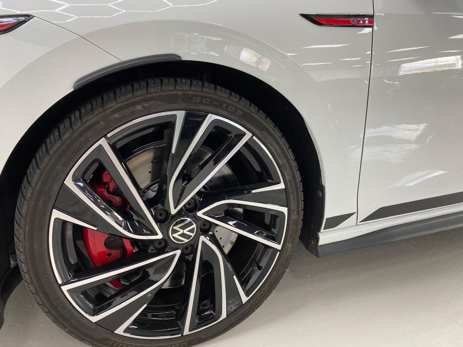 Volkswagen Golf GTI - Foto 13